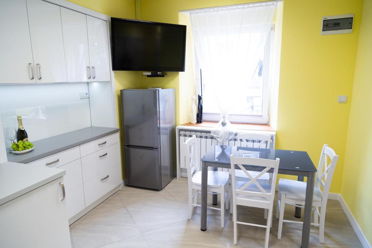 Apartament Przy Rynku Ostrowiec Świętokrzyski Buitenkant foto